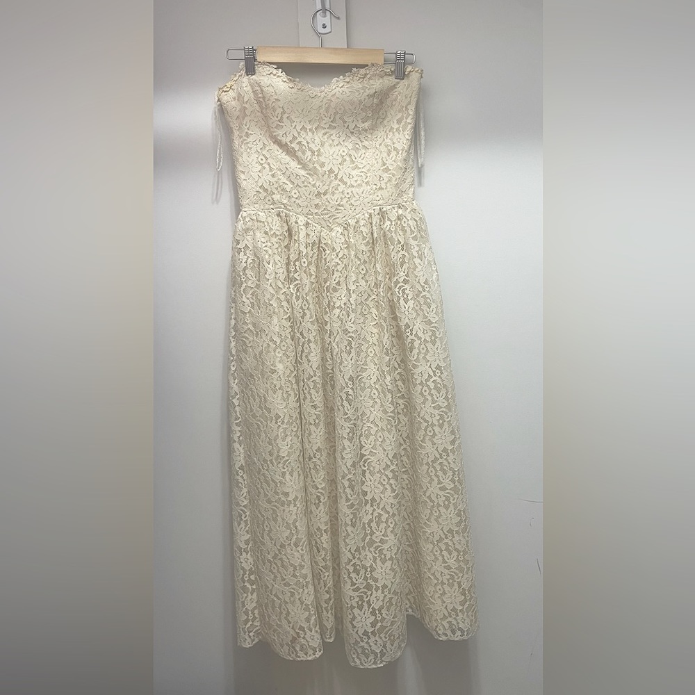 Vintage 1980s Superstition By Lola Berent Strapless White Lace Party Dress.